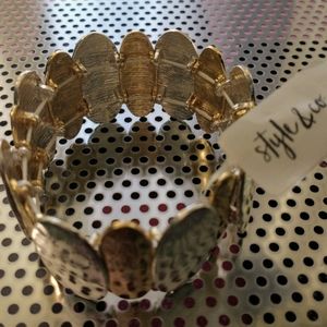 Style Co. Two-tone Oval Disc. Bracelet